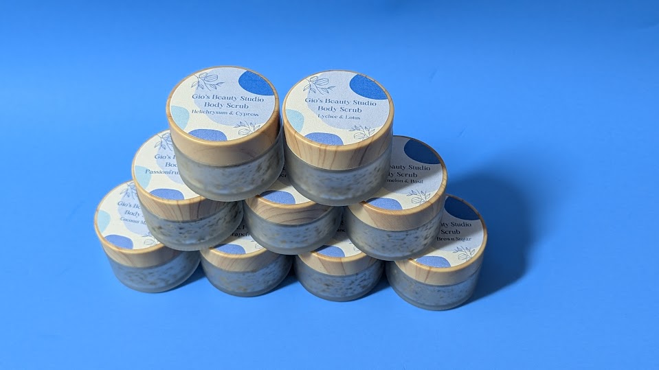 Kiwifruit & Coconut Body Scrub